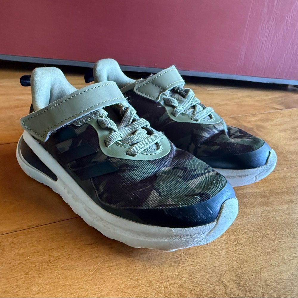 Toddler boy camo under armour tennis shoes